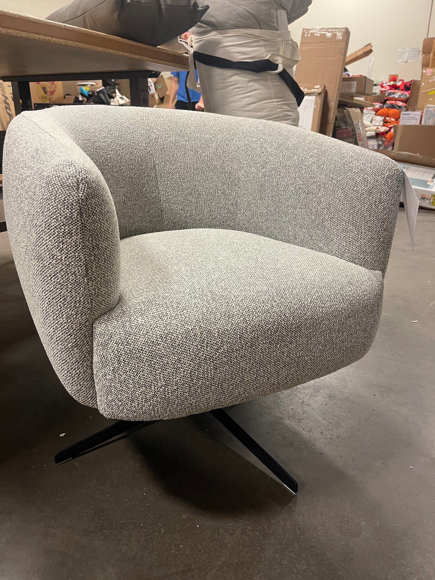 Morpho Swivel Upholstered Armchair Plywood Frame
