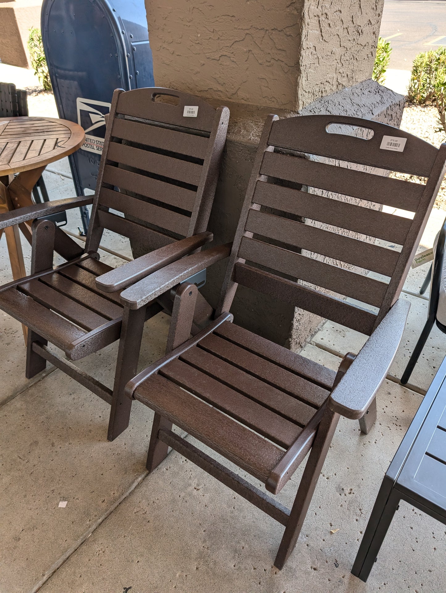 Trex Outdoor Furniture Yacht Club Folding Highback Chair, Vintage Lantern